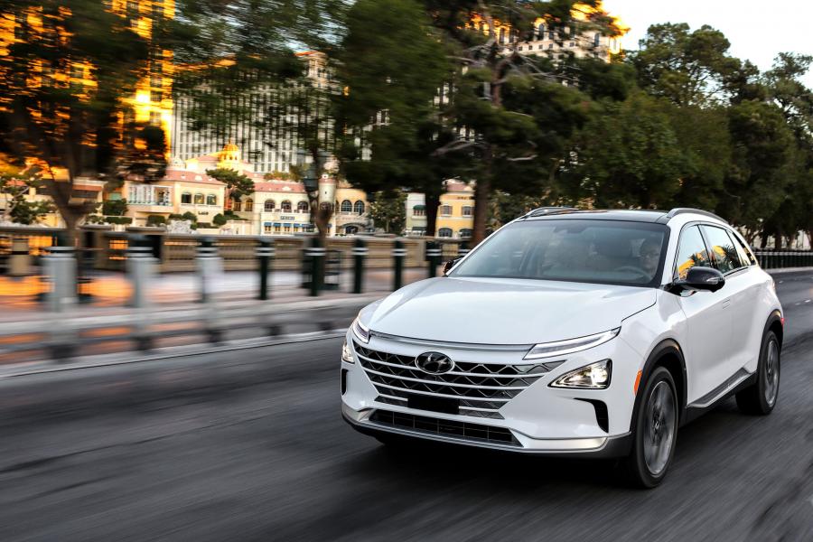  Hyundai NEXO 2018 года  (NA) (фото 15 из 83)
